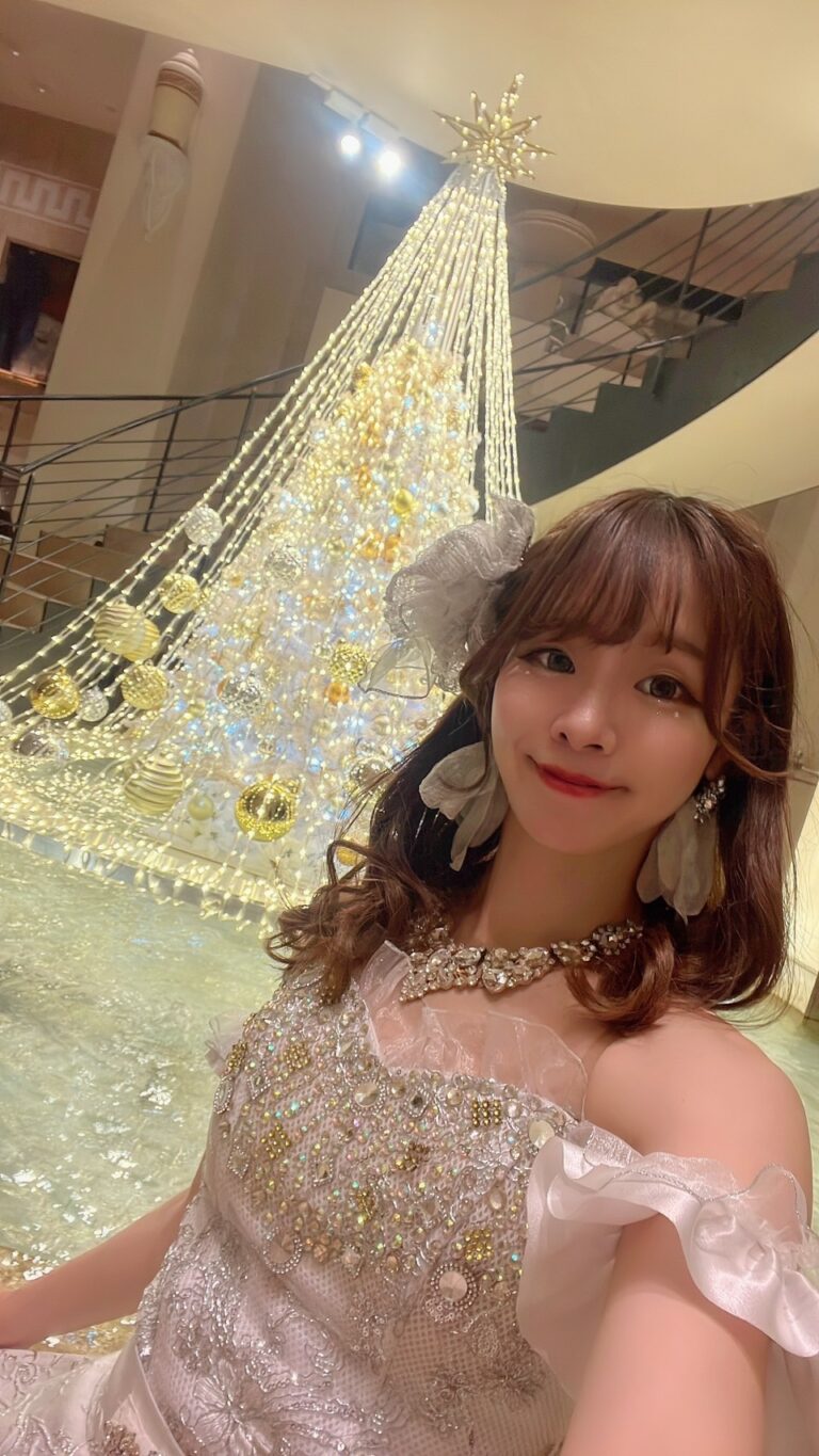 【MiiNA(ミーナ)】🎩✨ 金沢の忘年会イベントでイリュージョンショー ✨🎩