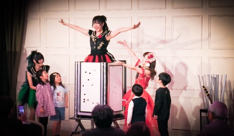 　　🎩✨【東京都町田】マジシャンMiiNA 1年越しの奇跡のステージ！医師会パーティーで大熱狂イリュージョン✨🎩