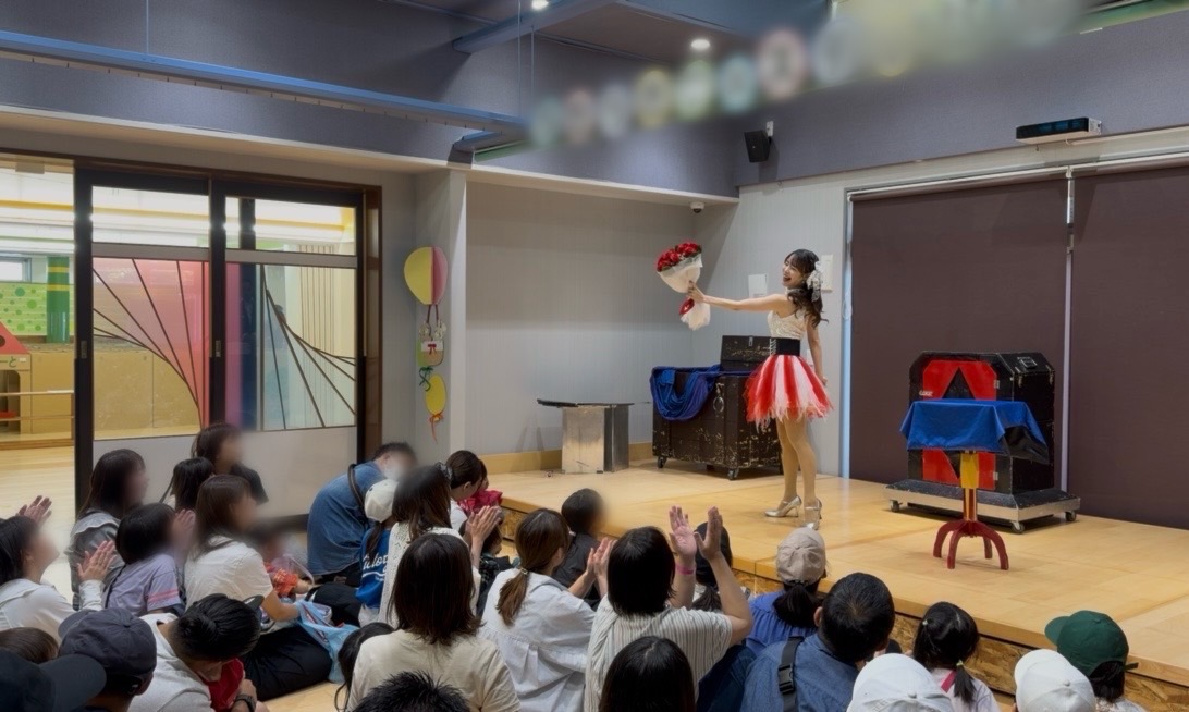 埼玉県認定こども園合同イベントにマジシャンミーナが出演！10園合同の大規模イベントで大盛況のマジックショー✨🎩